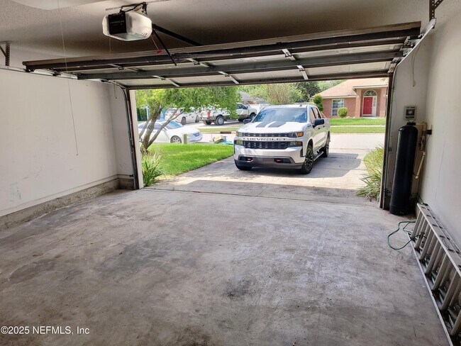 Building Photo - 4398 Carriage Crossing Dr
