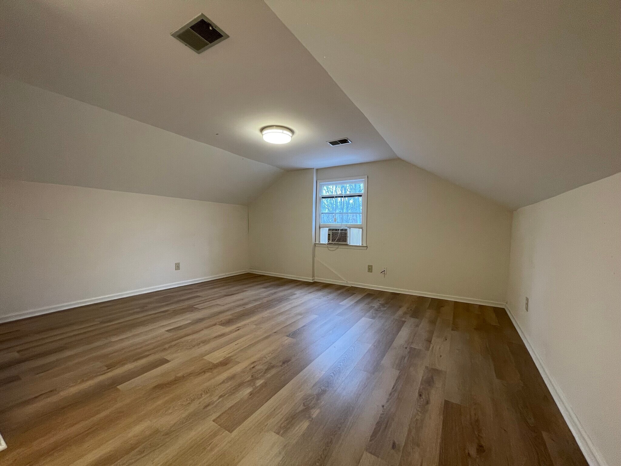 4th bedroom/bonus room - 3 Tyrol Ct