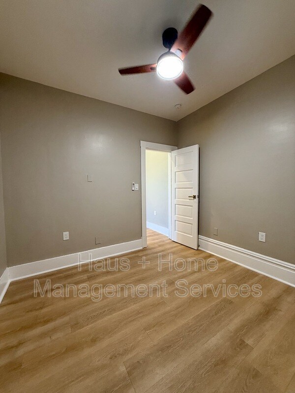 Building Photo - 906 Penn Ave