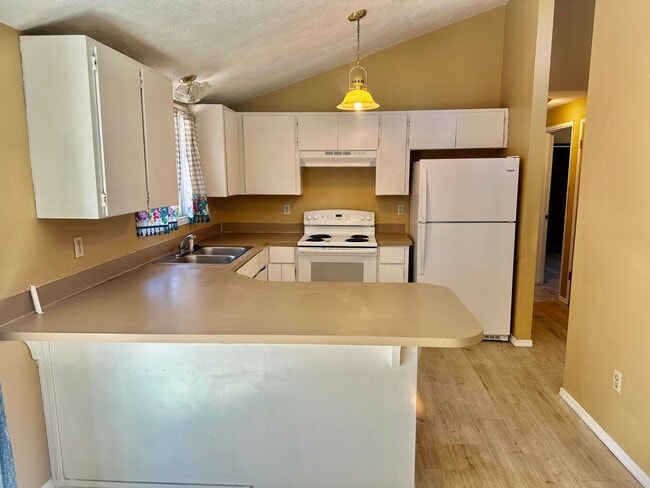 Building Photo - New on the Market!