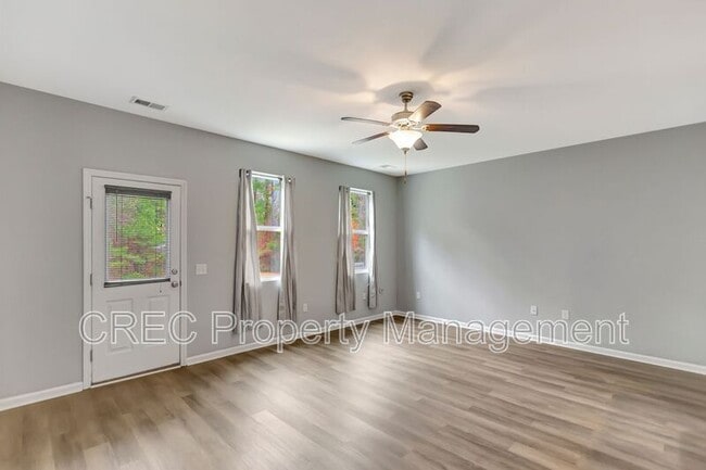 Building Photo - 339 Flyway Rd