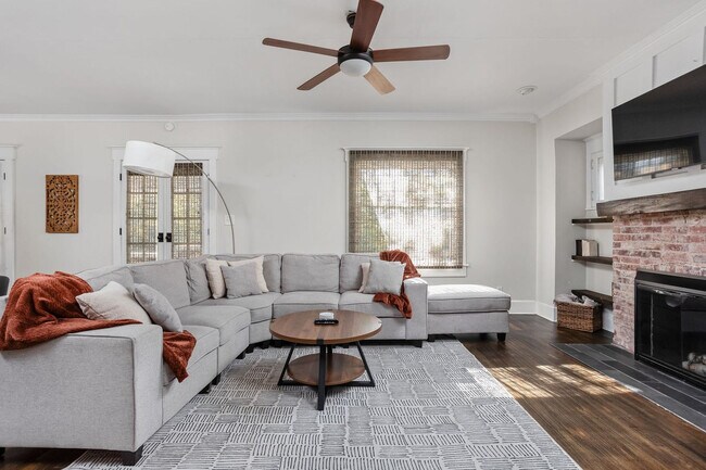 Primary Photo - 1202 N New Jersey St