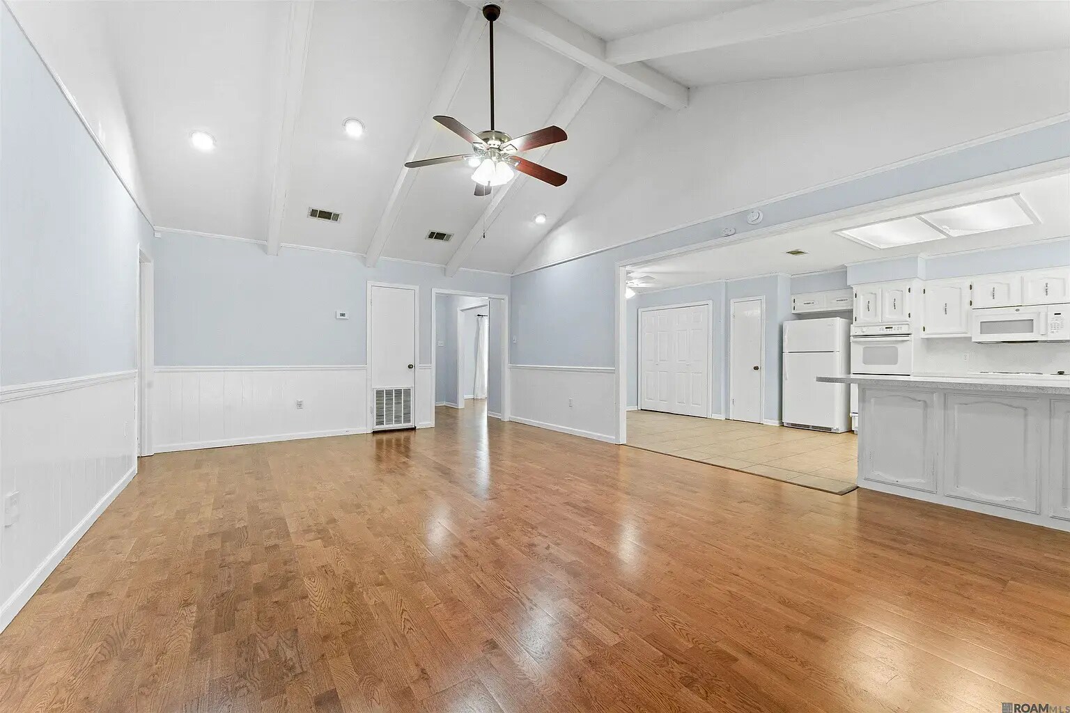 Building Photo - 6362 Westridge Dr