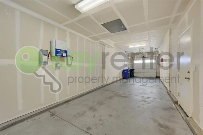 Building Photo - 6123 RolkingHam Ln