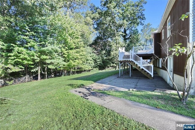 Building Photo - 43 Forest Dr