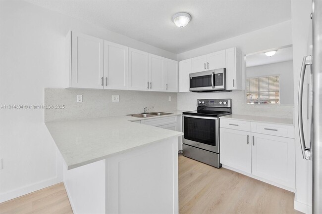 Building Photo - 16260 SW 97th St