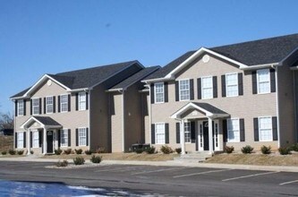 Building Photo - Silver Creek Apartments