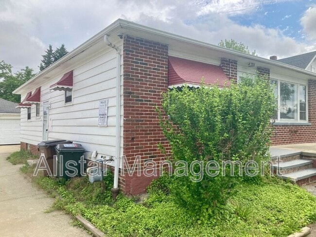 Building Photo - 3436 Dellwood Dr