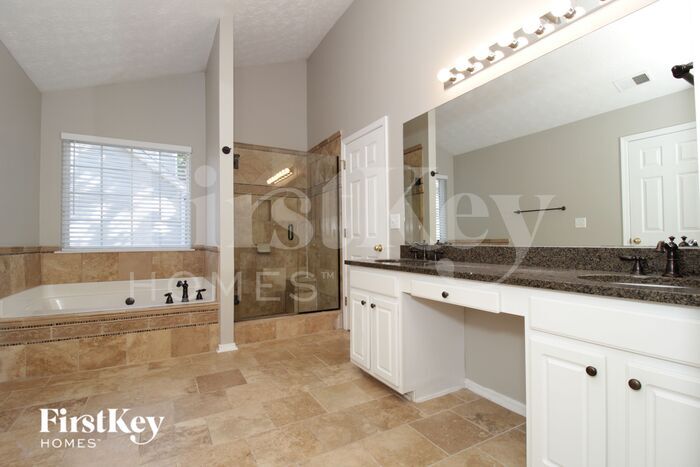 Building Photo - 9717 Silverstone Ct