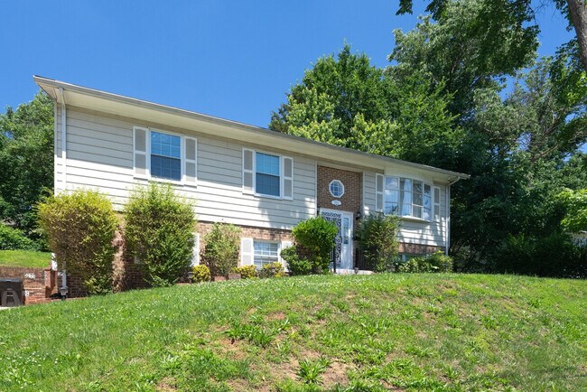 Building Photo - 3810 Nicholson St