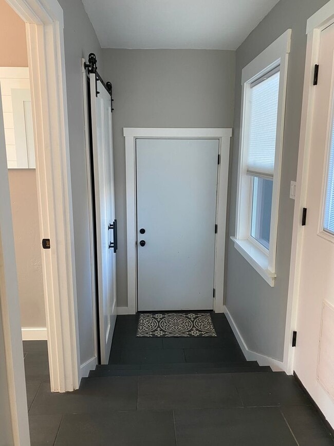 Building Photo - Charming 3 bed 2 bath home in Serra Mesa