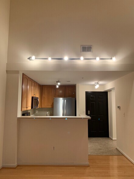 Building Photo - 12001 Market St