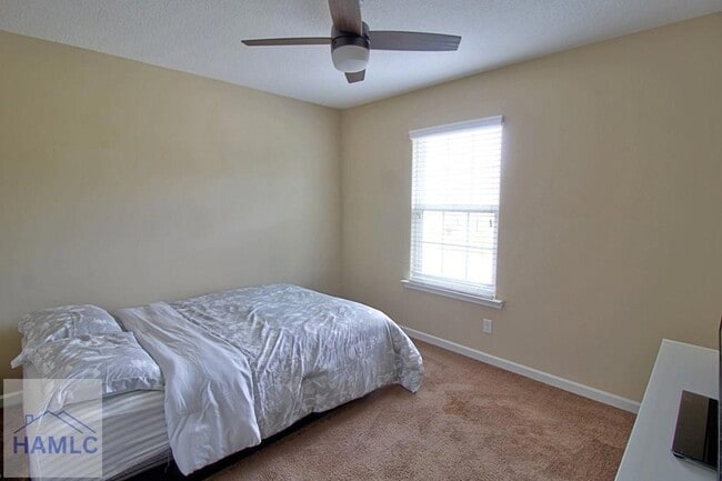 Building Photo - 1290 Windrow Dr