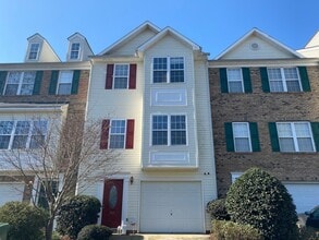 Building Photo - Ready to show!