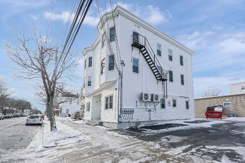 Building Photo - 503 Wood St