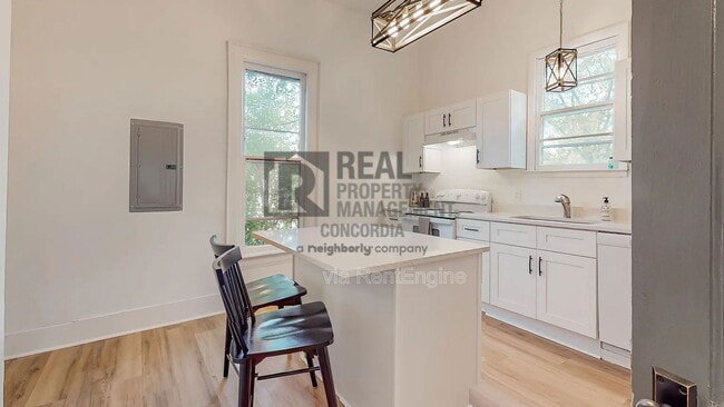 Building Photo - 112 High St