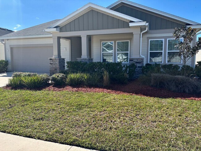 Building Photo - 4 Bedroom 3 Full Bath House in Convenient Location