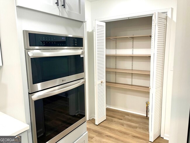 Building Photo - 165 Fieldstone Dr