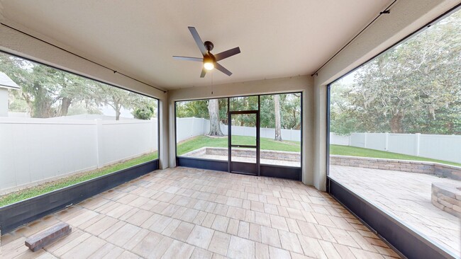 Building Photo - FABULOUS 4/2.5 HOME IN GATED CALABRIA COVE...