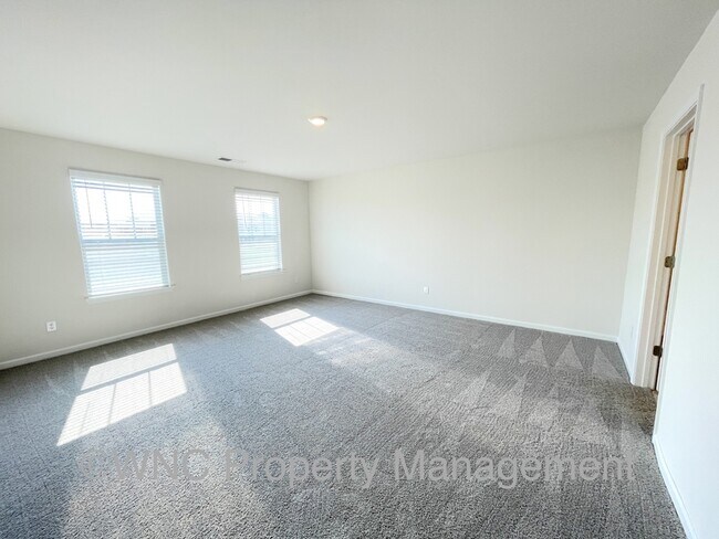 Building Photo - 12 Burdock Rd