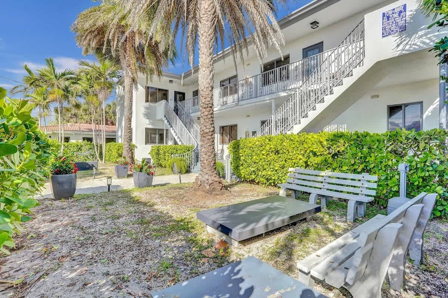 Building Photo - 333 Walnut St