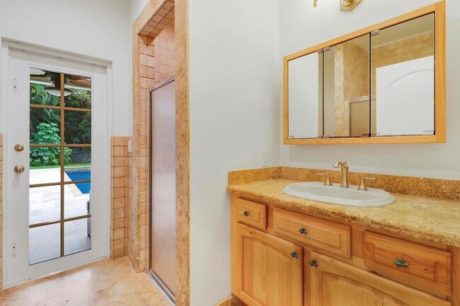 Building Photo - 67 Pacer Cir