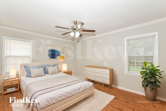 Building Photo - 5819 Fox Lair Ave