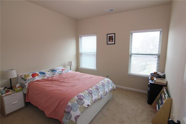 Building Photo - 1660 Jardin Ct