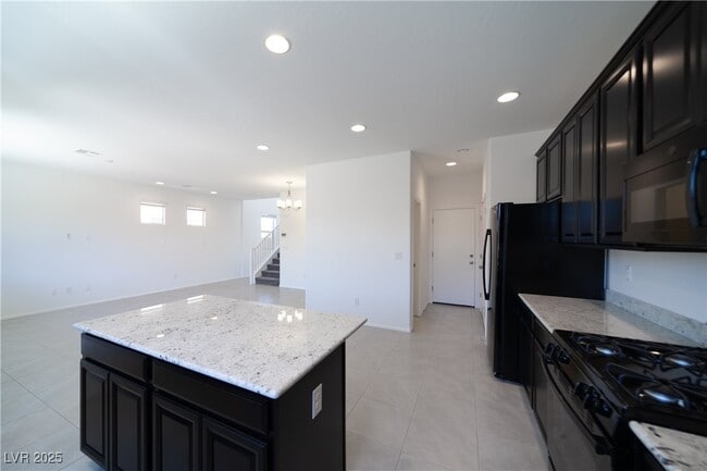 Building Photo - 5421 Scotch Cap Dr
