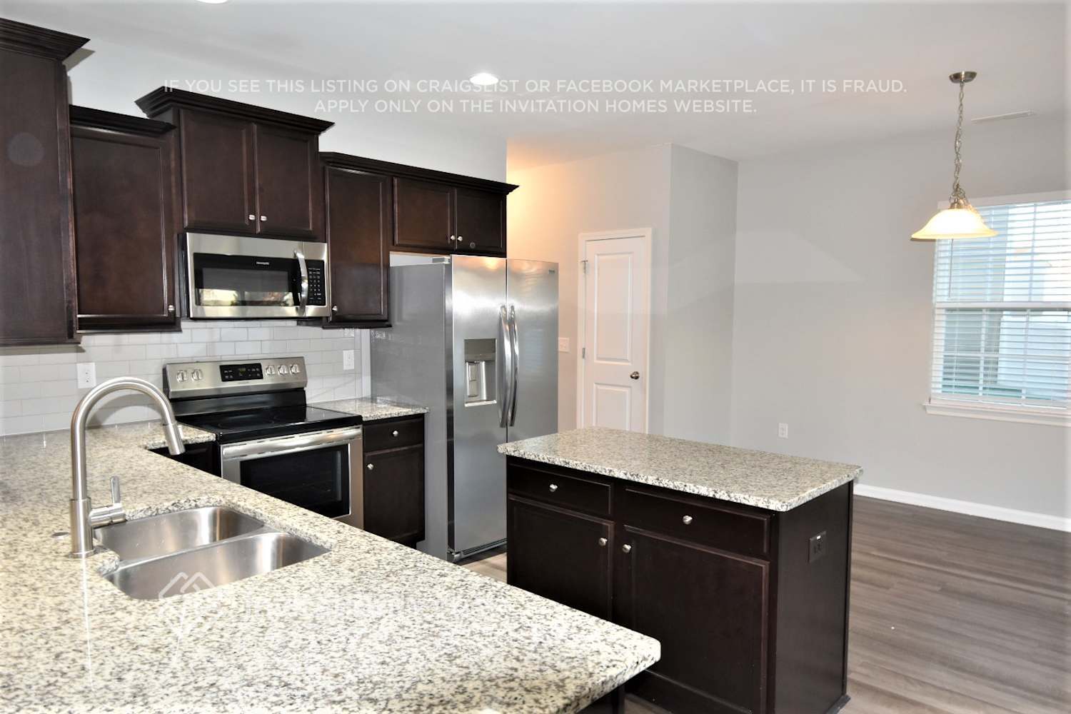 Building Photo - 237 S Great White Way