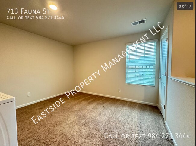 Building Photo - 713 Fauna St