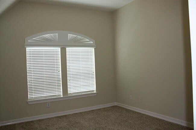 Building Photo - 5423 Montbury Ln