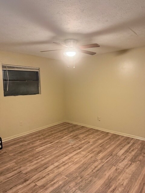 Building Photo - 1110 Sheffield Ave