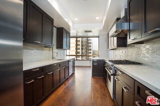 Building Photo - 10430 Wilshire Blvd