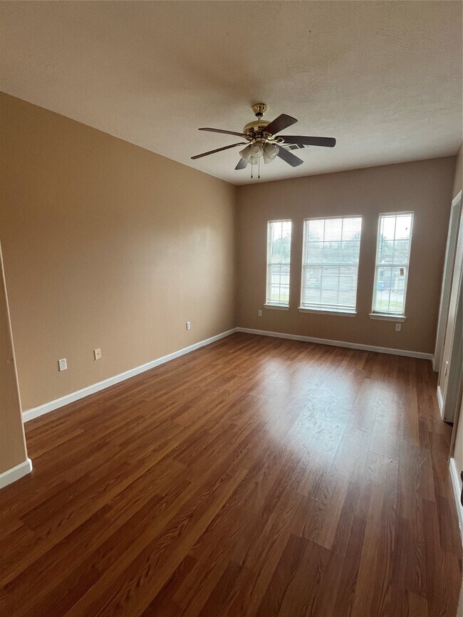 Building Photo - 4219 Benard Ct