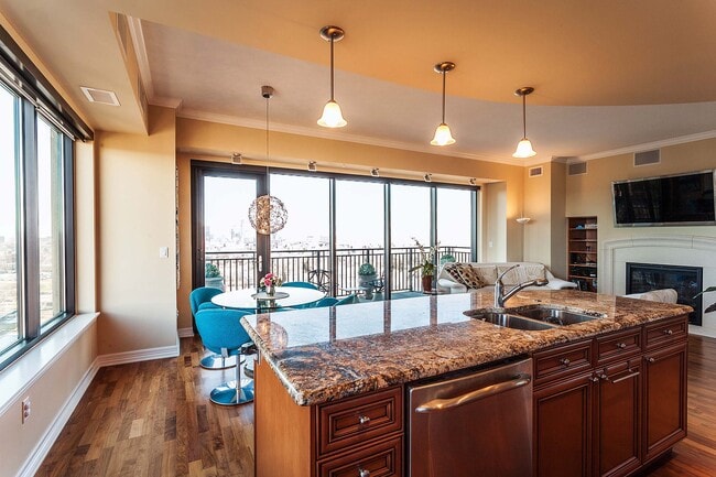 Building Photo - 2990 E 17th Ave