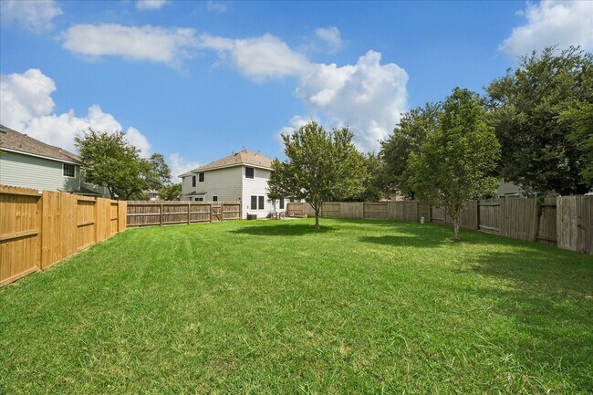 Building Photo - 341 Capella Oaks Ln