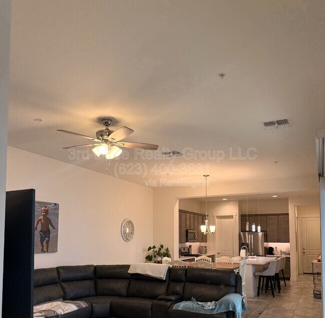 Building Photo - 21045 W Sunrise Ln