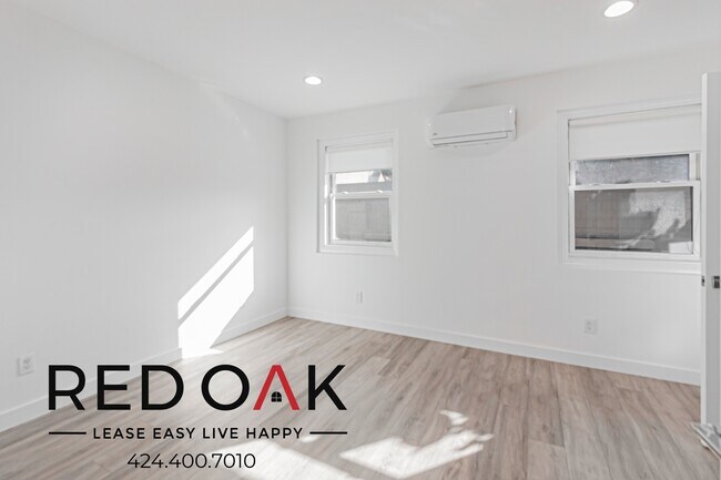 Building Photo - 608 W Hillcrest Blvd