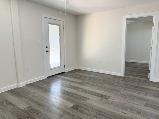 Building Photo - 3607 Sioux Trail