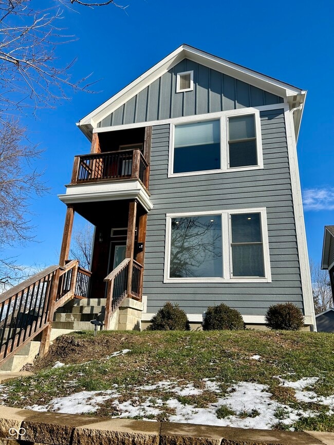 Building Photo - 2511 S Delaware St