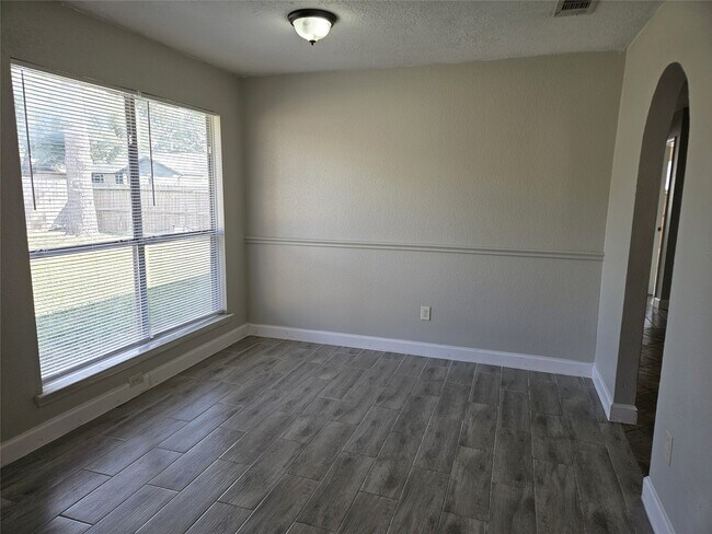 Building Photo - 16927 Barkentine Ln