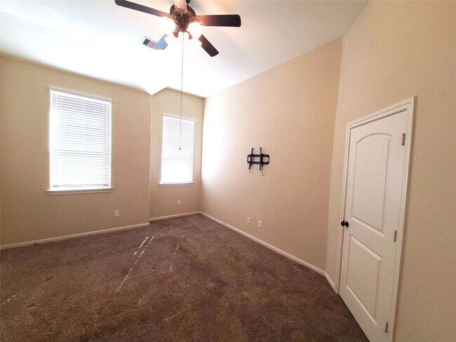 Building Photo - 206 Cheswood Forest Pl