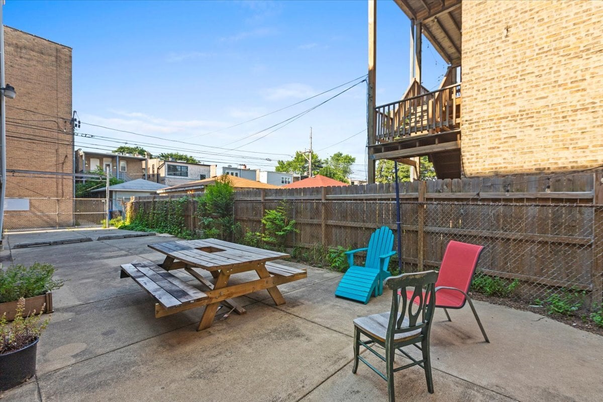 Building Photo - 4105 N Spaulding Ave