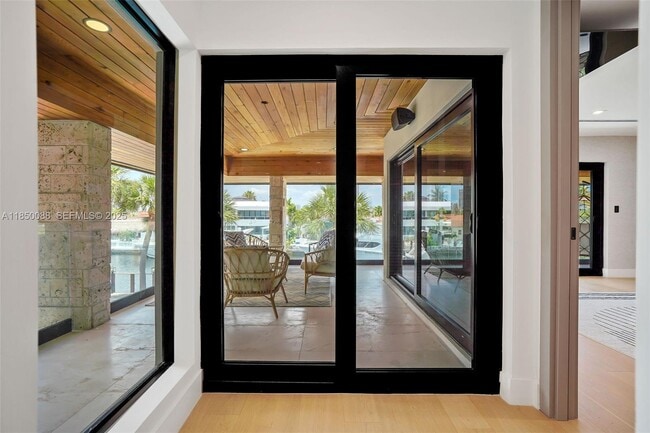 Building Photo - 3343 NE 166th St