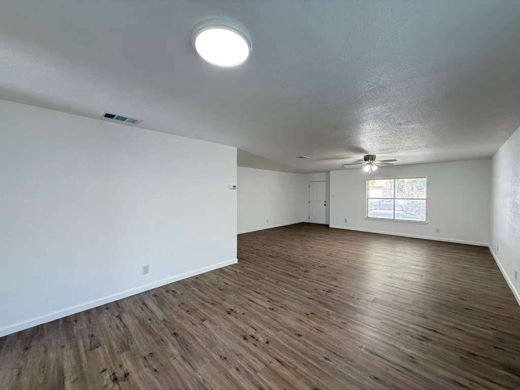 Building Photo - 8206 Grimchester