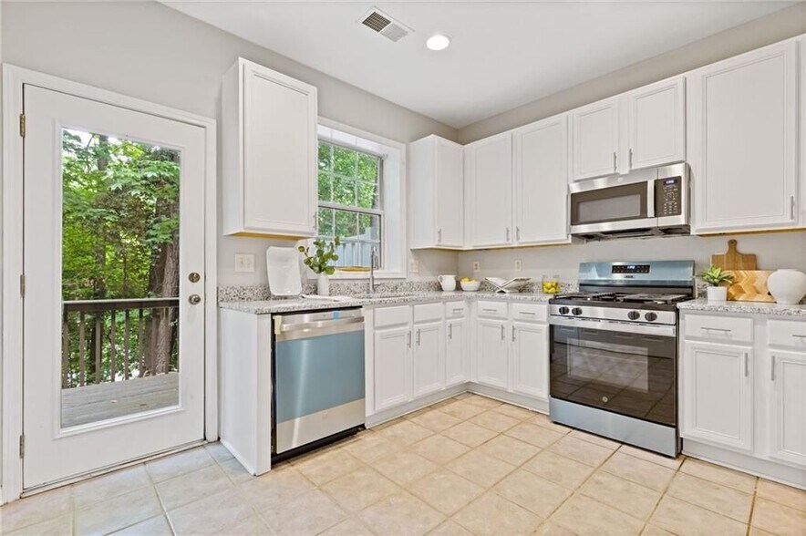 Building Photo - 1607 Jackson Trace Ct