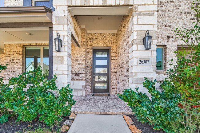 Building Photo - 26307 Aurora Vly Wy