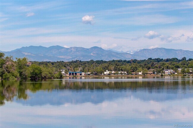 Building Photo - Stunning 2-Bedroom Condo at Sloan's Lake's Premier Lakehouse Community