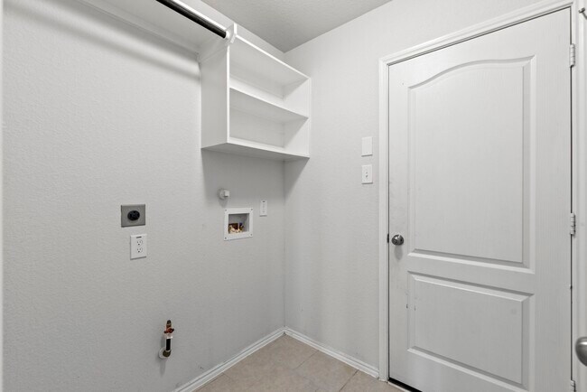 Building Photo - 2306 Ocean Pass Ln
